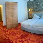 Szálloda Felsenkeller 3*