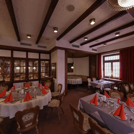 Otel Felsenkeller 3*