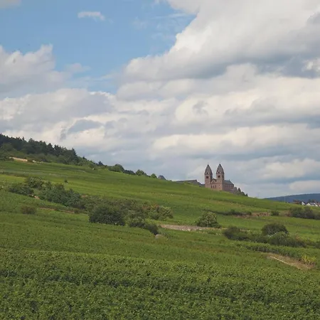 Felsenkeller فندق