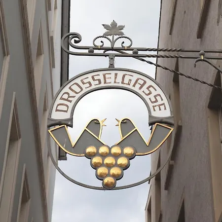 Felsenkeller فندق