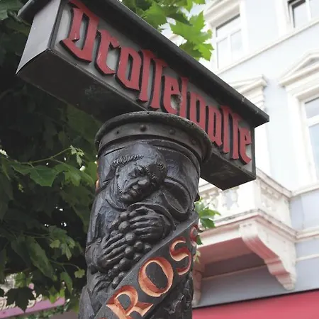 Otel Felsenkeller 3*